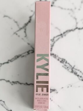 Kylie Cosmetics Matte Liquid Lipstick - 204 Baby Girl